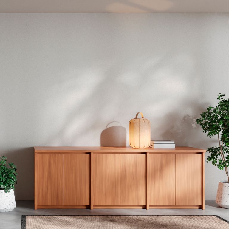Graue Wände in Kombination mit hellem Holz