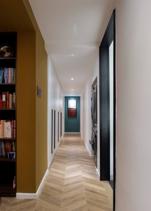 Farbgestaltung für lange und schmale Flure